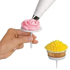 Cerf Dellier Clous à fleurs et à cupcakes (x4)